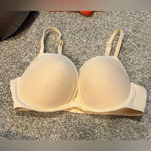 LeMystere TShirt bra sz 38 D